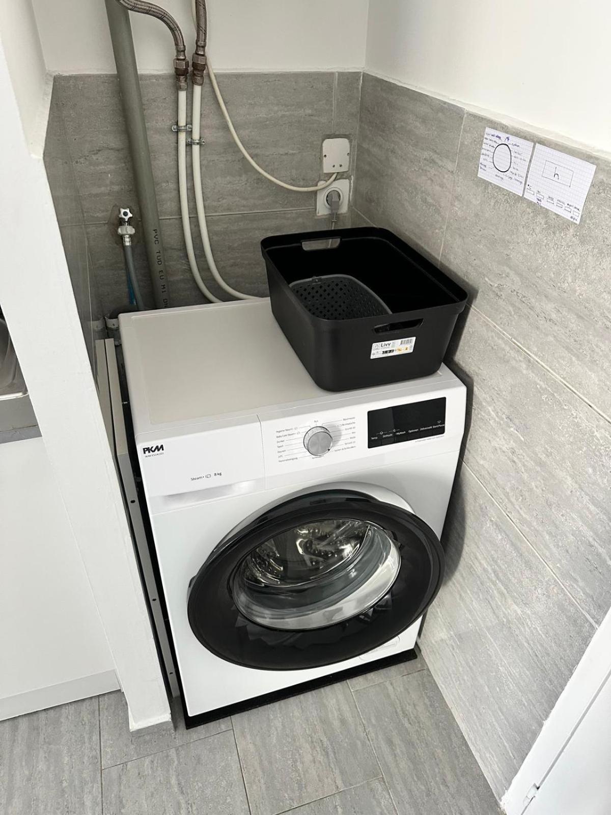 Appartement T2 Avec Terrasse Et Cour Cavaillon Bagian luar foto